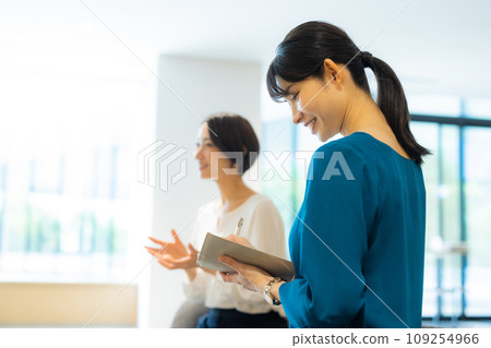 Interview/Photography/Interview image 109254966