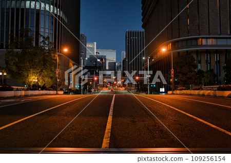 黎明時分，肥後橋附近的四橋筋 109256154