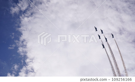 Blue impulse · acrobatic flight 109256166