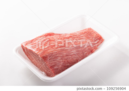 黑毛和牛 Tomosankaku 烤牛肉（仙台牛肉） 109256904