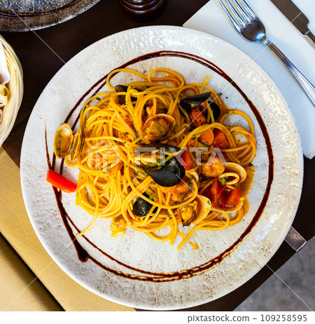 Seafood spaghetti Seafood spaghetti 109258595