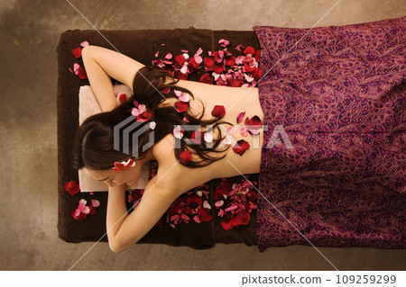 年輕女性的美容美容院形象 109259299