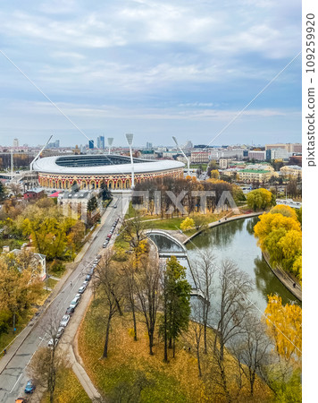 View of Minsk Cityscape in Belarus with Svislach River in sunny autumn day. High quality photo 109259920