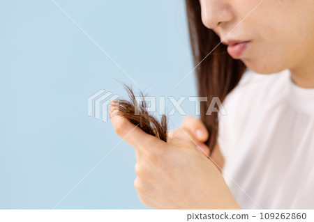 看它的技巧的婦女 看它的技巧的婦女 109262860