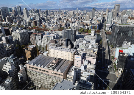 Osaka in November, Osaka Castle Park with autumn leaves, Osaka Business Park with a view of Osaka Castle in the autumn sky, a new hotel Osaka in November, Osaka Castle Park with autumn leaves, Osaka Business Park with a view of Osaka Castle in the autumn sky, a new hotel 109264371