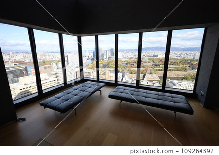 Osaka in November, Osaka Castle Park with autumn leaves, Osaka Business Park with a view of Osaka Castle in the autumn sky, a new hotel Osaka in November, Osaka Castle Park with autumn leaves, Osaka Business Park with a view of Osaka Castle in the autumn sky, a new hotel 109264392