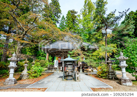 Akiu Otaki Fudoson in early autumn, Sendai City, Miyagi Prefecture 109265294