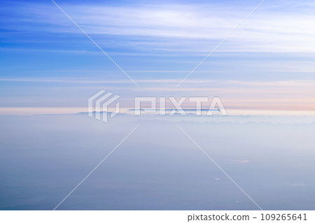 Scenery mist from the top of mountain in the morning. Phu Tub Berk, Thailand.	 109265641