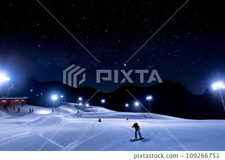 Starry sky and night ski resort 109266751