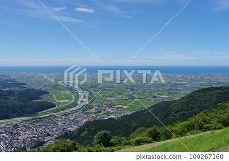 從獅子久高原眺望金澤平原的手取川沖積扇 109267160