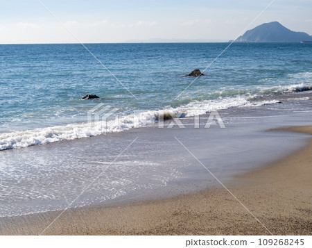 The beach at Koijigahama (Tahara City, Aichi Prefecture). The beach at Koijigahama (Tahara City, Aichi Prefecture). 109268245