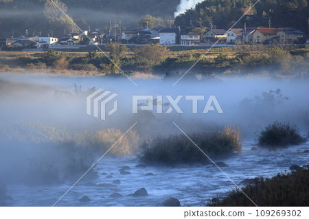 Fantastic river mist on a cold morning due to radiation cooling Fantastic river mist on a cold morning due to radiation cooling 109269302