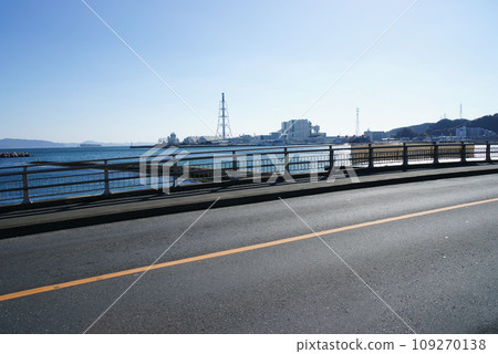 橫須賀市久里浜凱國橋的風景 橫須賀市久里浜凱國橋的風景 109270138