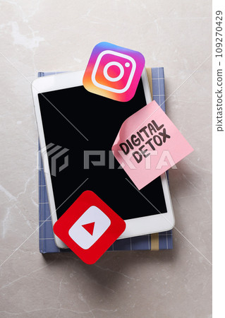 Digital detox concept, smartphone with social network icons Digital detox concept, smartphone with social network icons 109270429