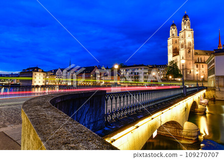 Beautiful night view of historic city center of Zurich, Switzerland. 109270707