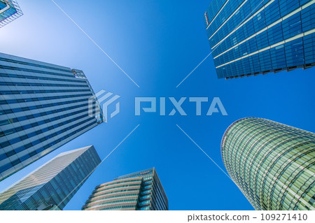 日本橫濱市景摩天大樓...新高島站前的建築,智慧時代=11月2日 日本橫濱市景摩天大樓...新高島站前的建築,智慧時代=11月2日 109271410