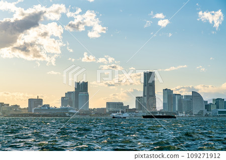 [神奈川縣]橫濱港未來城市景觀黃昏 109271912