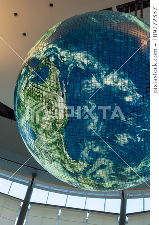 國家新興科學與創新博物館，地球展示「Geo-Cosmos」（特寫） 109272337