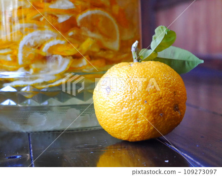 Homemade yuzu syrup and yuzu Homemade yuzu syrup and yuzu 109273097