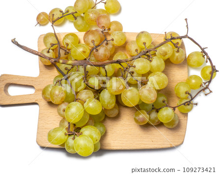 Grapes on a white background. berries for wine. Berry isolate. Sweet grapes kishmish. 109273421