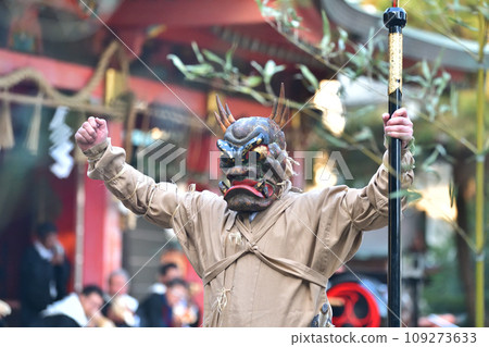 Setsubun Festival's Butt-Kujiji Oni - Nagata Shrine's traditional memorial service - Pray and dance to purify all evils 109273633