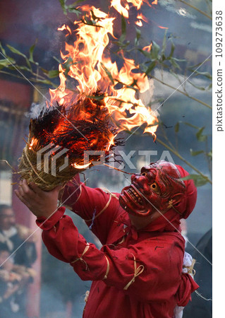 Red demon of the Setsubun Festival, Nagata Shrine's ancient ceremony, purifying all evils and praying and dancing 109273638