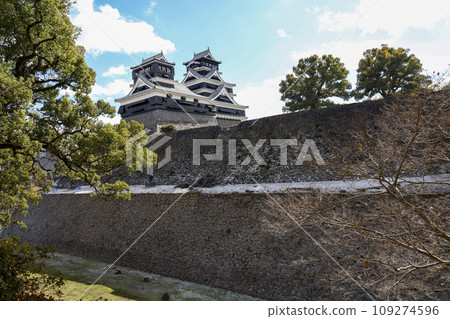 The Famous Landscape vintage building of Kumamoto Castle in Northern Kyushu, Japan. 109274596
