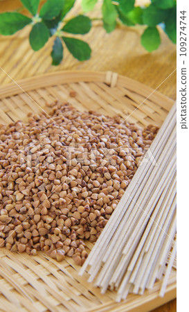 蕎麥麵和蕎麥麵 109274744