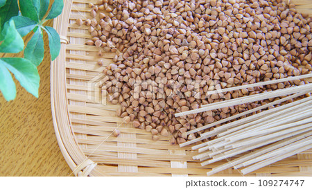 蕎麥麵和蕎麥麵 109274747