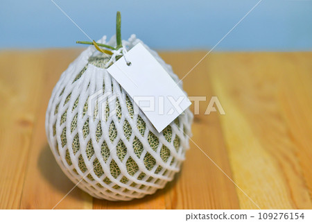 melon on wood background melon on wood background 109276154