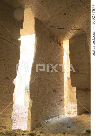Yabutzuka Quarry Ruins Yabutzuka Quarry Ruins 109277677