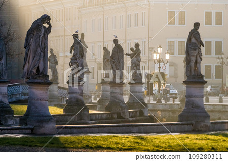 Prato della Valle square in Padova, Italy 109280311