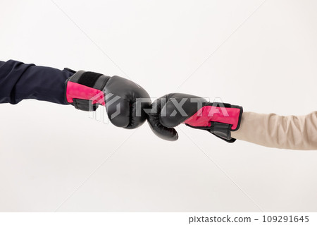 Fighting men and women groove 109291645