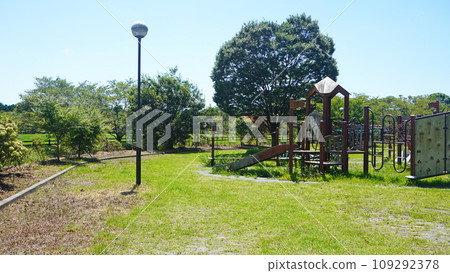 Scenery with a park (Obuchi Park, Fuji City, Shizuoka Prefecture) Scenery with a park (Obuchi Park, Fuji City, Shizuoka Prefecture) 109292378