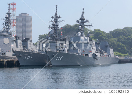 海上自衛隊驅逐艦照月號、村雨號停泊 海上自衛隊驅逐艦照月號、村雨號停泊 109292820