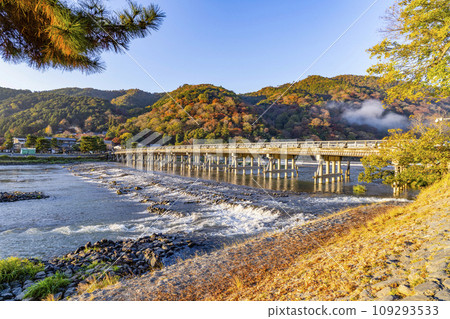Togetsu bridge in the morning 109293533
