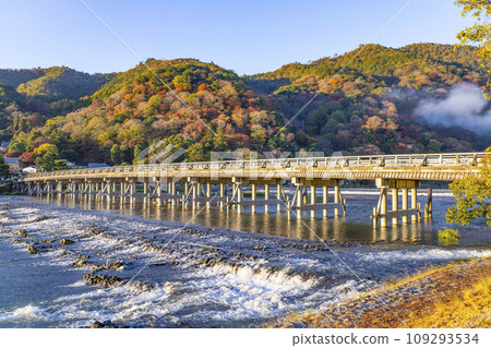 Togetsu bridge in the morning 109293534