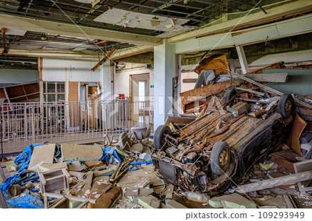 Great East Japan Earthquake remains, Kesennuma City, Miyagi Prefecture 109293949