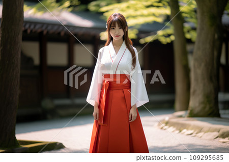 穿著巫女服裝的女人 穿著巫女服裝的女人 109295685