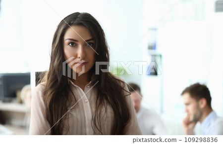 Portrait of young businesswoman in the background is employee working 109298836