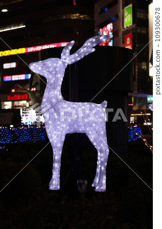 Sparkling reindeer illumination 109300678
