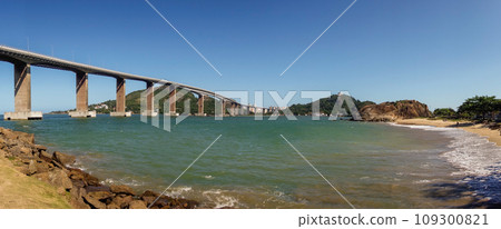 side view of the imposing Third bridge, or Terceira ponte, with its columns. Vila Velha, ES, Brazil side view of the imposing Third bridge, or Terceira ponte, with its columns. Vila Velha, ES, Brazil 109300821
