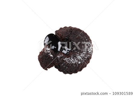 PNG, One delicious chocolate fondant, isolated on white background, top view PNG, One delicious chocolate fondant, isolated on white background, top view 109301589