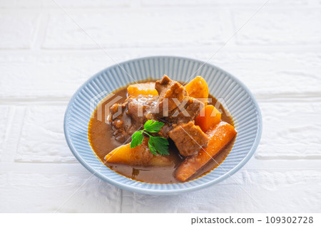 自製咖哩豬肉 自製咖哩豬肉 109302728