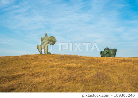 Famous Didgori battle monument with giant soldier sculptures. history Famous Didgori battle monument with giant soldier sculptures. history 109303240