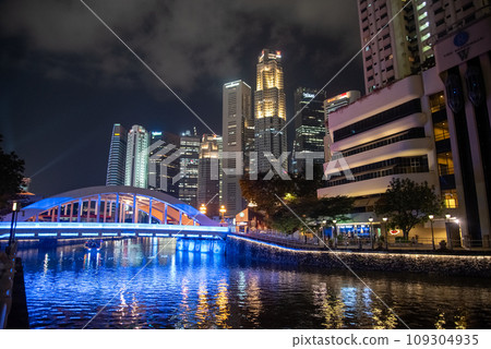Very beautiful night view of Singapore Very beautiful night view of Singapore 109304935