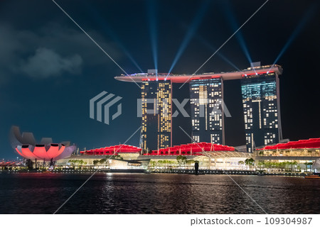 Very beautiful night view of Singapore Very beautiful night view of Singapore 109304987