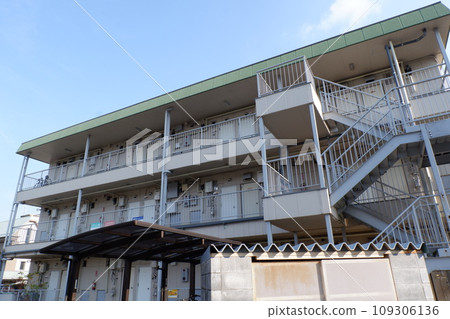 鋼筋混凝土公寓 鋼筋混凝土公寓 109306136