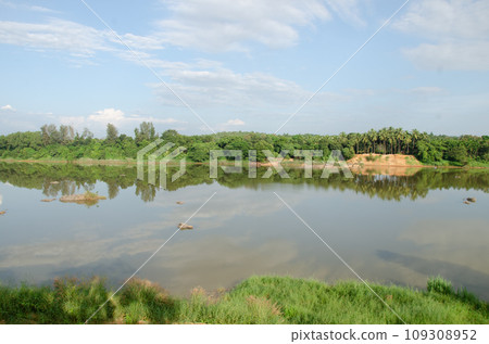Netravati River at Thumbe in Mangalore, India 109308952
