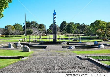 Water and Time Square, Scenic Pond and Tower of Time, Heisei no Mori Park, Kawashima Town 109314373